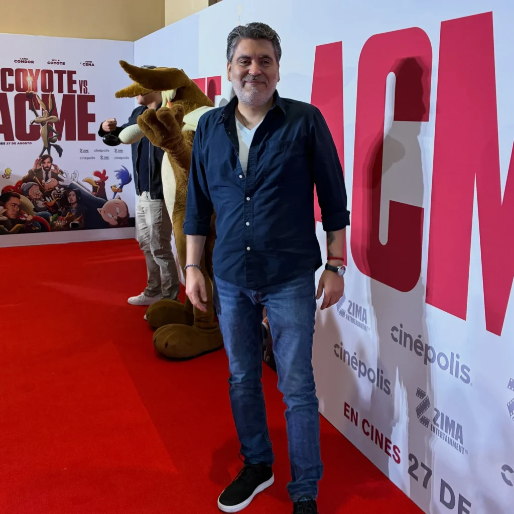 En la alfombra roja de Coyote vs ACME · 7